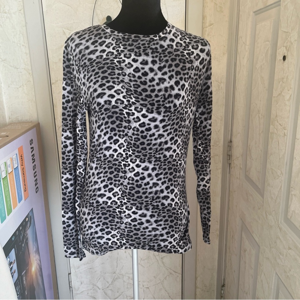 Cuddl Duds Black & White Leopard-Print Long Sleeve Crew Top